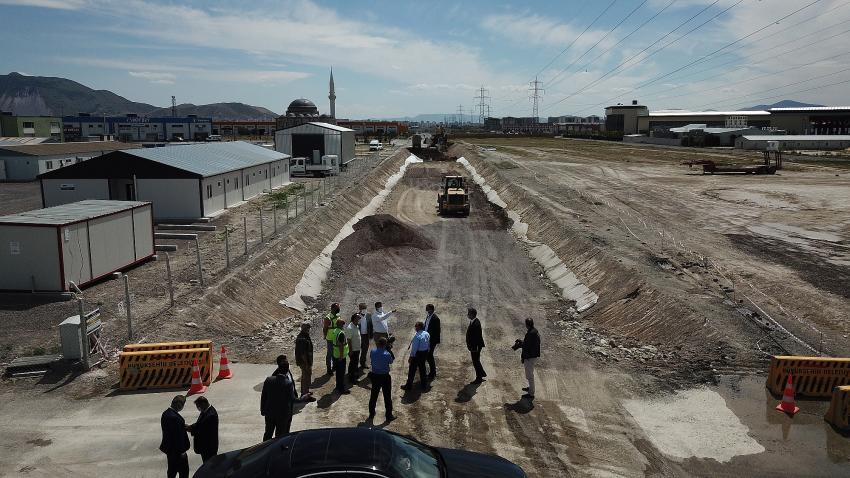 BÜYÜKKILIÇ: “TRAMVAY HATTI ÇALIŞMALARIMIZ AKSAMADAN SÜRÜYOR”