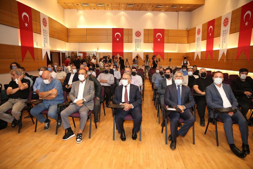 BAŞKAN BÜYÜKKILIÇ, YAYGIN VE YEREL MEDYA MENSUPLARI İLE PANELDE BULUŞTU