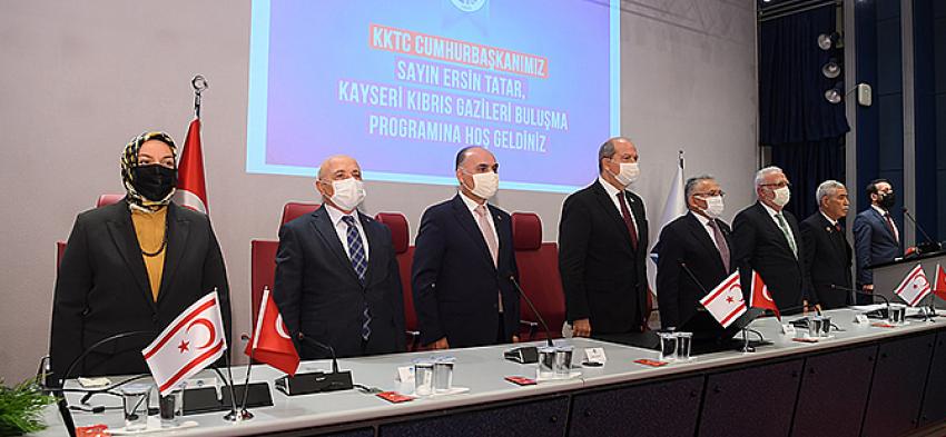 KKTC CUMHURBAŞKANI TATAR İLE KIBRIS GAZİLERİNİ BULUŞTURDU