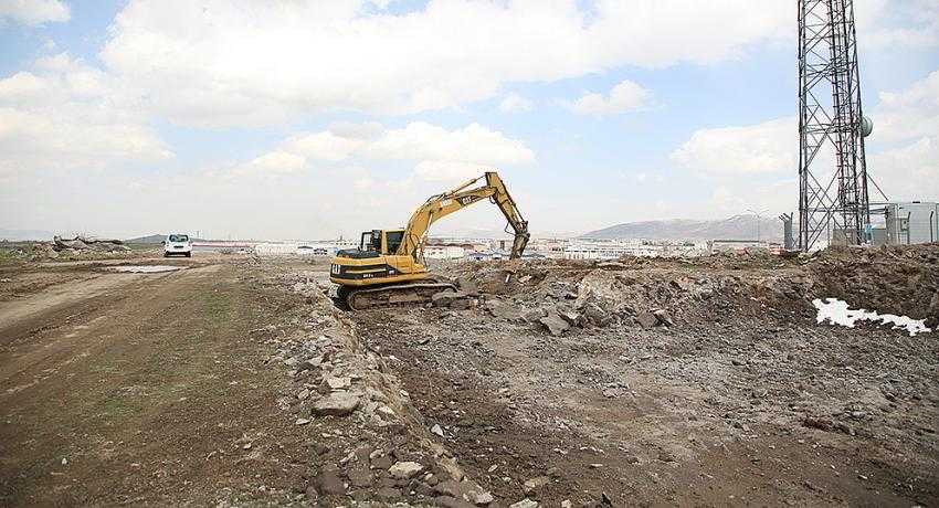 MELİKGAZİ’DEN MİMARSİNAN OSB’YE YENİ BAĞLANTI YOLU