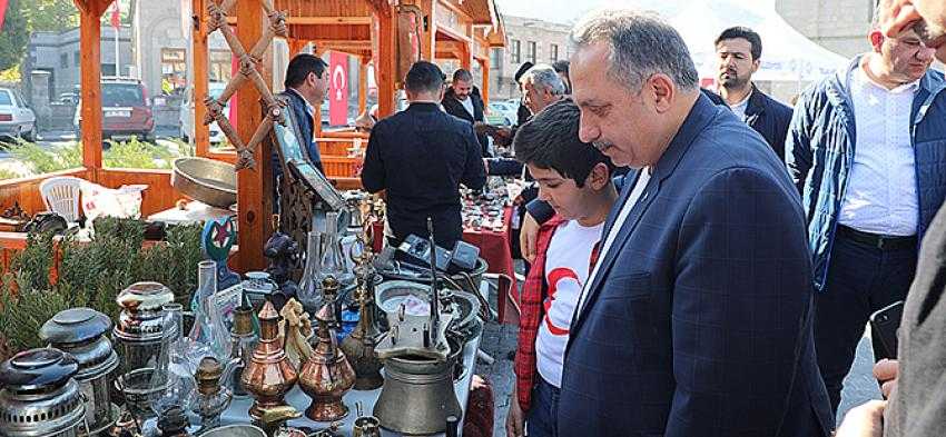 TALAS HARMAN MEYDANI’NDA ‘PAZAR’ ŞENLİĞİ